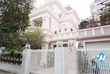 Fully furnished villa for rent with five bedrooms, very open living space